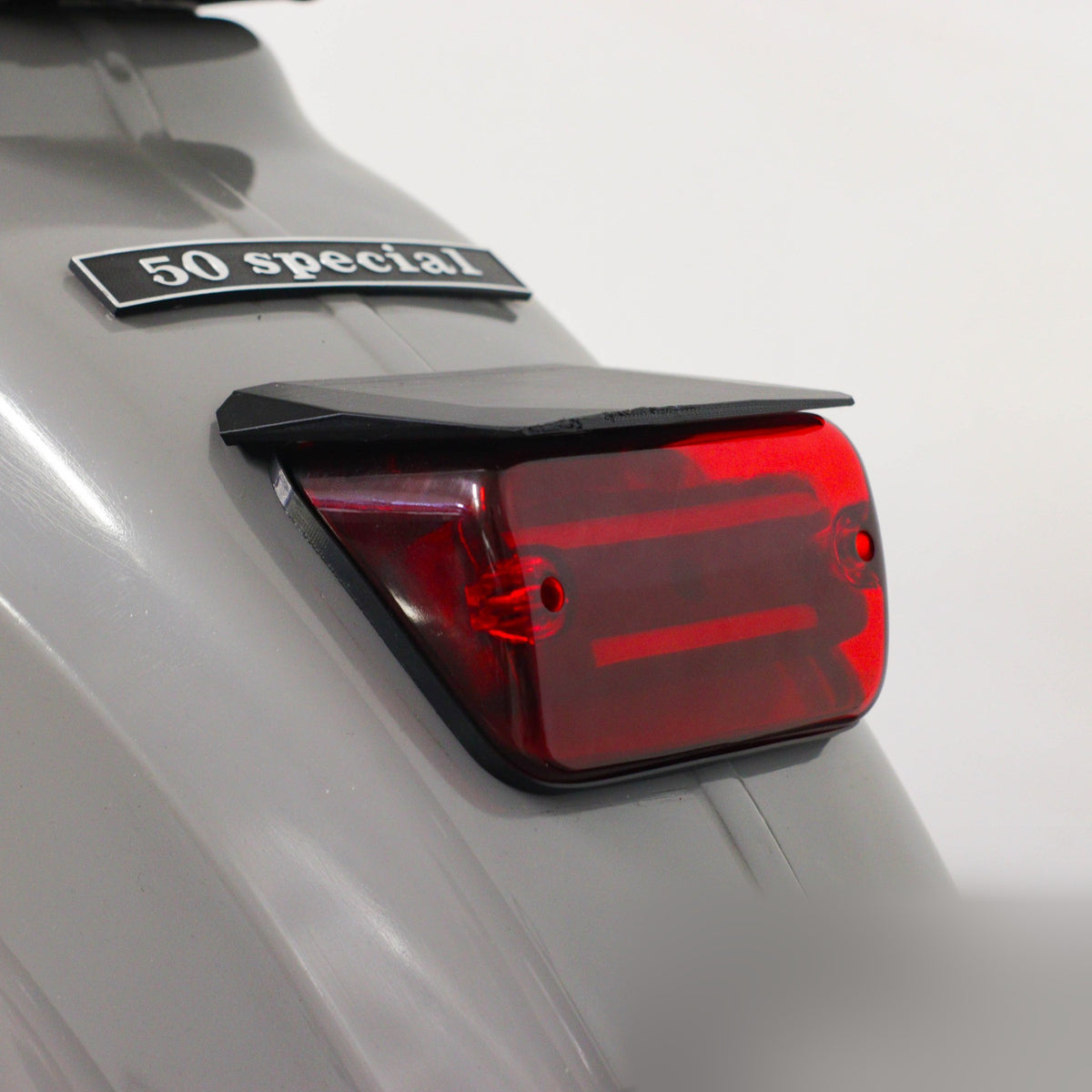 Fanale posteriore LED completo Vespa 50 Special - lente rossa
